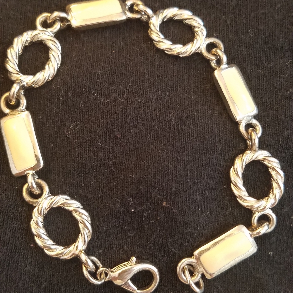 Silver Bracelet with creme inlay